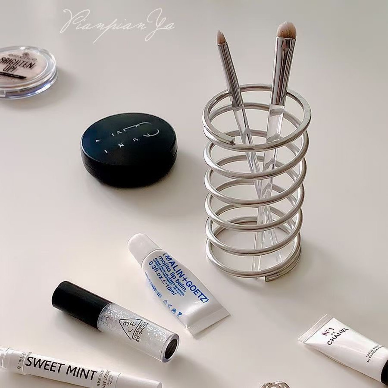 Держатель для зубных щеток из  – обзор и цена Home Bathroom Gadgets